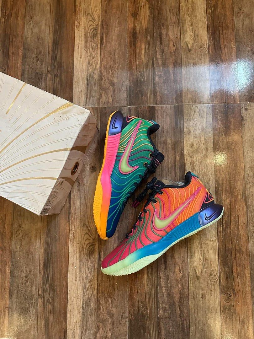 Lebron optimism 21 (Category: Sneakers) located in Koronadal. Submitted by hiddencloset_2023 (Listing ID 1470992042, Image 1). Description: Brand new deadstock With box and extra laces Size 10.5 Slightly Nego.