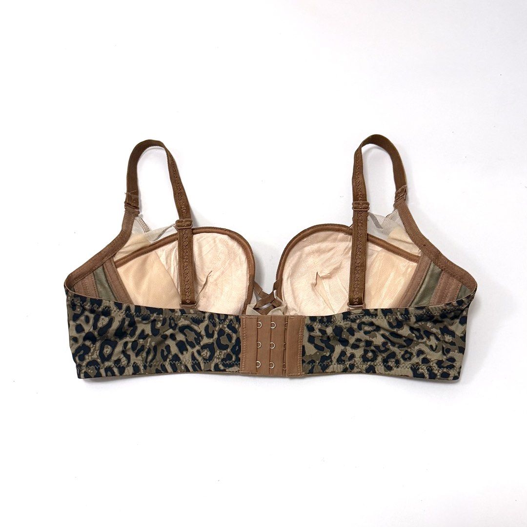 Leopard Print Underwired Push-up Bra [36B] (Category: Undergarments & Loungewear) located in Malabon City. Submitted by k_intimates (Listing ID 1471097447, Image 3). Description: Details: • Size 36B / wired / push-up • Like new (rare & pretty! 🩷) • Rare leopard-print underwire push-up bra featuring a small bow detail at the center gore..