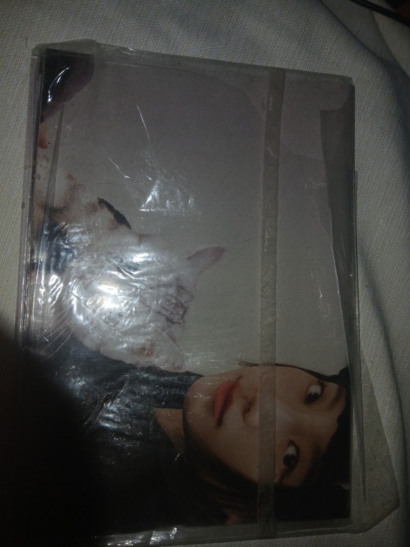 Lesserafim Unforgiven Weverse Album Ver. A (Category: Vintage Collectibles) located in Manila. Submitted by bluecurryc30065 (Listing ID 1471029745, Image 2). Description: 6 Big Posters as tall as kid.