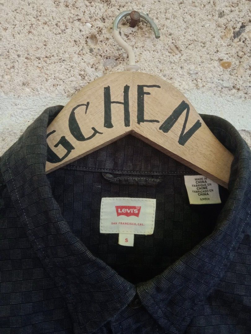 Levi's (Category: Activewear) located in Dumanjug. Submitted by goldenforest.f91668 (Listing ID 1471115520, Image 3). Description: 700ad sf 20 x 27 As new condition No any issue Color rate 10/10 Cebu location.