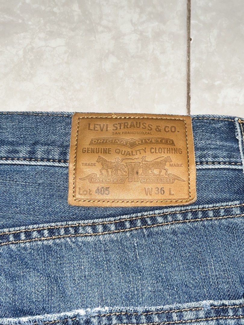 Levi’s 405 Premium Selvedge Shorts (Category: Shorts) located in Manila. Submitted by nycts (Listing ID 1471039338, Image 3). Description: Levi’s 405 Premium Selvedge Shorts Actual Waist 38 Length 23.5 Leg Opening 10.5 Like new Ready to wear Standard Fit Blank Red Tab Non Stretch Product color may slightly vary due to photographic lighting‼️ Courier: J&T Mode of payment: Gcash / PayMaya / Gotyme Direct message if interested 📩.