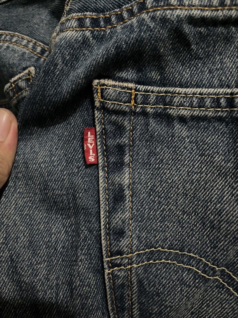 Levi's 501 '54 Jeans W32 L32 (Category: Jeans) located in Manila. Submitted by kuya_erick62 (Listing ID 1470963688, Image 3). Description: - Brand: Levi's 501 '54 - Wash: Medium blue with natural fading and whiskers - Size: W32 L32 - Details: Button fly, classic 5-pocket design, branded leather patch, and red tab - Condition: Clean, well-maintained.