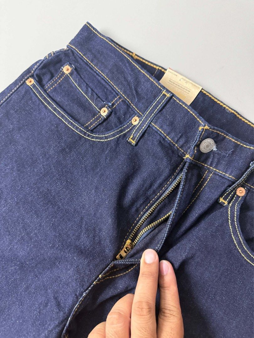 LEVIS 502 TAPER JEANS (Category: Jeans) located in Guagua. Submitted by sweetboyy (Listing ID 1470982038, Image 3). Description: LEVIS 502 TAPER JEANS EXCELLENT CONDITION SIZE 32 ON TAG DIMES: WAISTLINE 32-33 / LENGTH 41.5 / LEG OPENING 7.5.