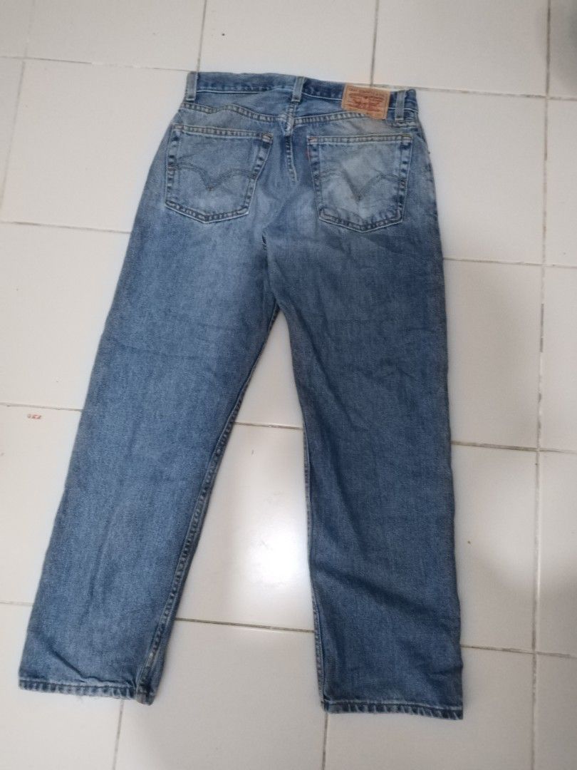 Levis 505 • regular fit (Category: Jeans) located in Bulacan. Submitted by side.hustle11 (Listing ID 1470934138, Image 2). Description: LEVIS 505 REGULAR FIT WAISTLINE 32 LENGTH 39 HEMP 8 GOOD CONDITION BOSS LOC BULACAN.