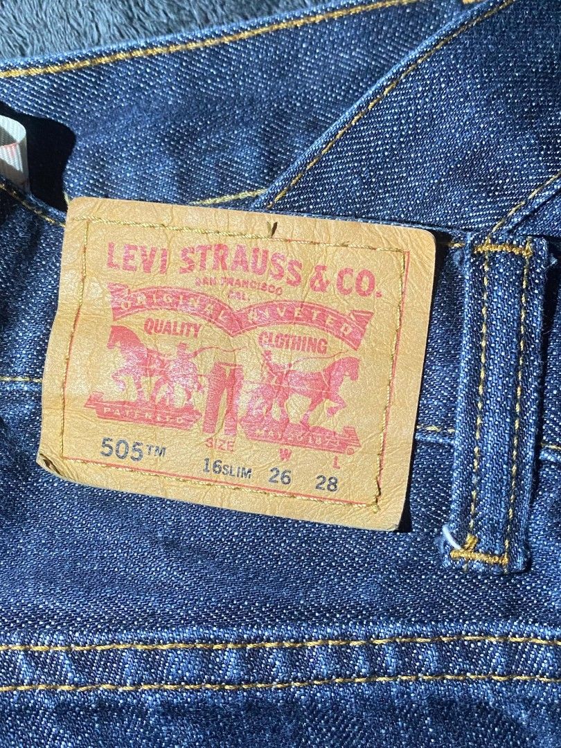 Levi's 505 Regular Jeans (Category: Jeans) located in Cebu City. Submitted by ozarugami (Listing ID 1470975779, Image 3). Description: AUTHENTIC LEVI'S 505™ REGULAR JEANS Premium Quality Denim | Dark Indigo Wash | Ready to Wear Looking for durable, classic denim at a fraction of the retail price? This pair is for you. PRODUCT DETAILS • Brand: Levi Strauss & Co. • Model: 505™ Regular • Size: 16 Slim • Waist: W26" (66 cm) • Length: L28" • Material: