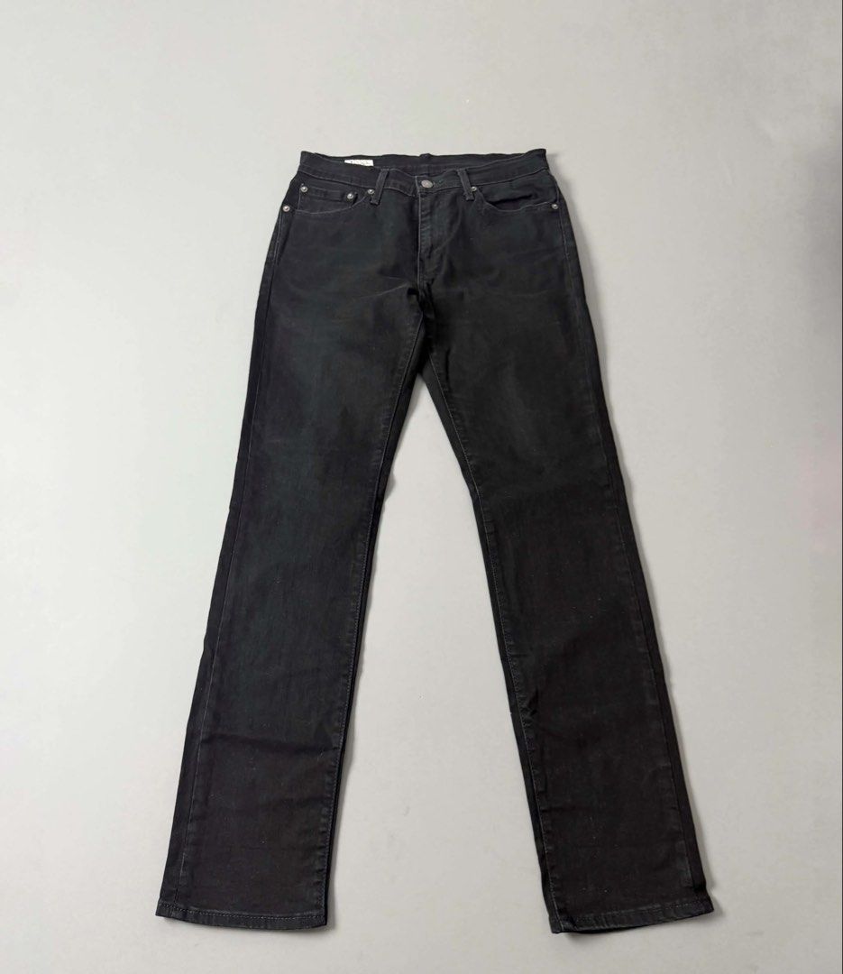 LEVIS 511 REGULAR BLACK DENIM JEANS (Category: Jeans) located in Guagua. Submitted by sweetboyy (Listing ID 1470983027, Image 1). Description: LEVIS 511 REGULAR BLACK DENIM JEANS EXCELLENT CONDITION SIZE 32 ON TAG DIMES: WAISTLINE 32-33 / LENGTH 41 / LEG OPENING 7.