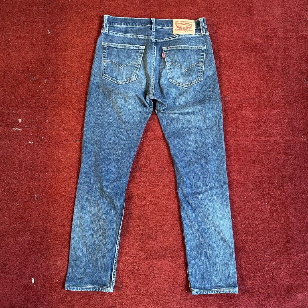 Levi's 511 Slim Fit Jeans - Dark Stonewash (Category: Jeans) located in Lucena. Submitted by outer_space_ (Listing ID 1470939268, Image 3). Description: .