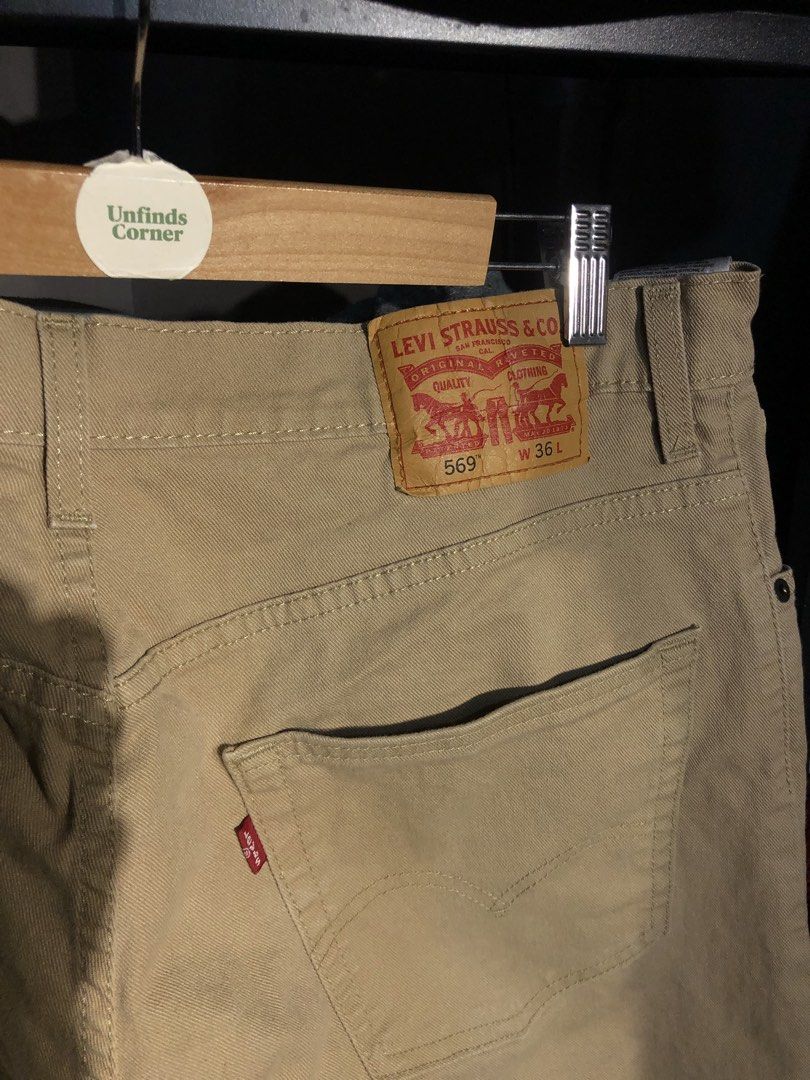 LEVI’S 569 SHORTS (Category: Shorts) located in San Pablo. Submitted by genesisllo24149 (Listing ID 1471018393, Image 3). Description: LEVI’S 569 SHORTS BAGGY WAIST -> 37 LENGTH -> 23.5 THIGH -> 14 LEG OPENING -> 11.5 ISSUE -> NONE CONDITION -> EXCELLENT DM TO PURCHASE 📥 DISCLAIMER: - Please manage your expectations, posted items are preloved, used & thrifted -Actual color may vary due to lighting -Flaker will be posted.
