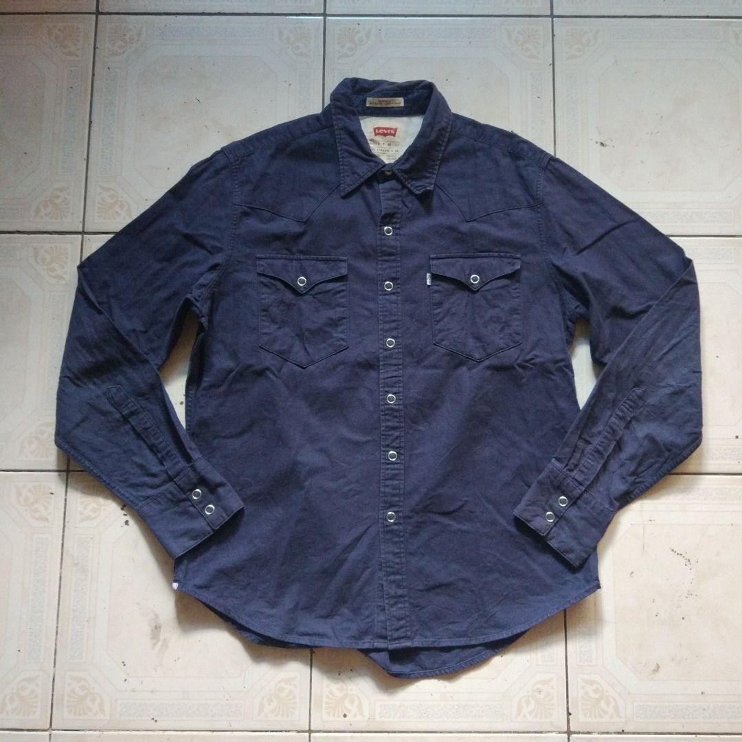 Levis Blue Western Longsleeve S (Category: Formal Shirts) located in Pasay City. Submitted by denimdude.ph (Listing ID 1471039431, Image 1). Description: light fade at collar, last pic.