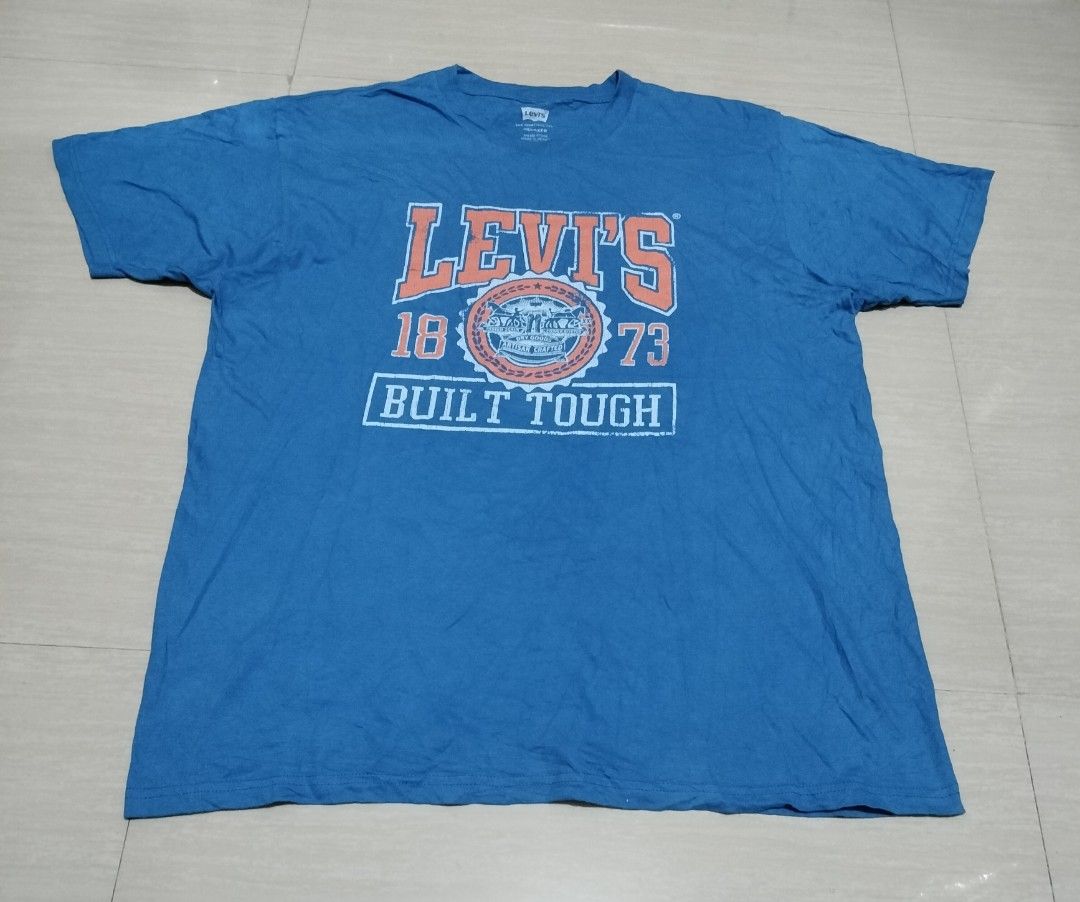 LEVIS SHIRT (Category: Tshirts & Polo Shirts ) located in Sariaya. Submitted by social_animalz (Listing ID 1471086130, Image 2). Description: 21.75 x 28 design talaga yung parang cracks shipping fee is not included.