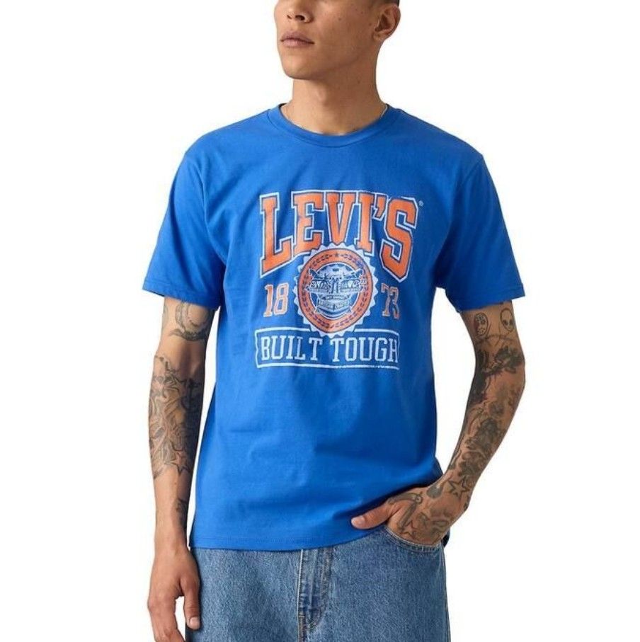 LEVIS SHIRT (Category: Tshirts & Polo Shirts ) located in Sariaya. Submitted by social_animalz (Listing ID 1471086130, Image 1). Description: 21.75 x 28 design talaga yung parang cracks shipping fee is not included.