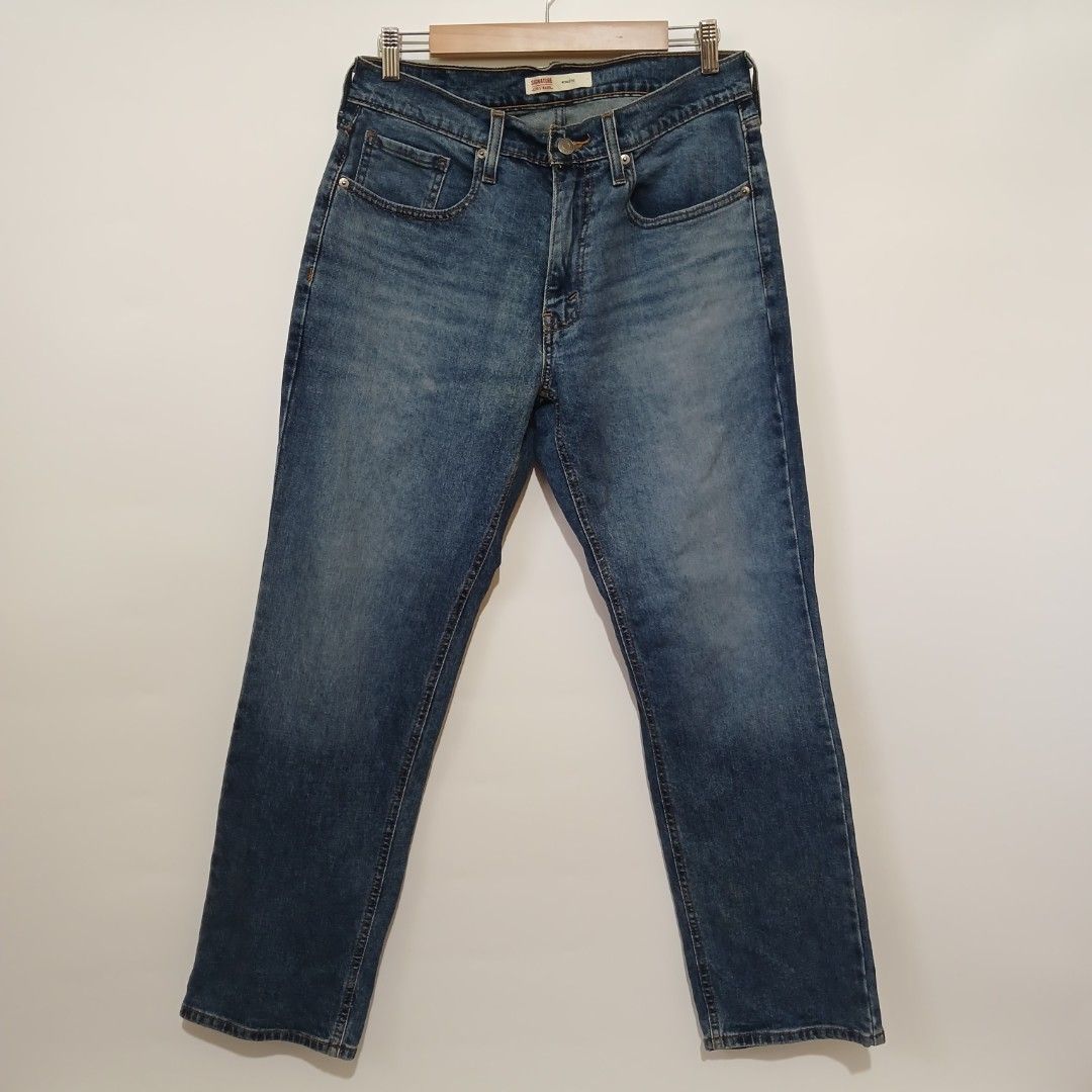 LEVI'S SIGNATURE (Category: Jeans) located in Ozamiz City. Submitted by 2nd.sight (Listing ID 1471041224, Image 1). Description: size: 31x30 w: 31-32 l: 39.5 hem: 8 issue: last pic (maliit lang).