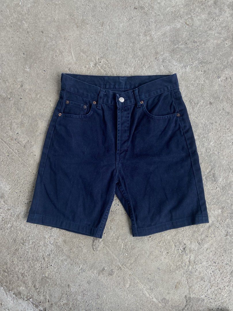 Levis Strauss 501 Short Navy Blue (Category: Shorts) located in Alcala. Submitted by abasolo_jv (Listing ID 1470975715, Image 2). Description: Good Condition 9.8/10 Color Rate 29-30x19 Dimes No faded no pinholes vintage tag what you see. what you get try to offer.