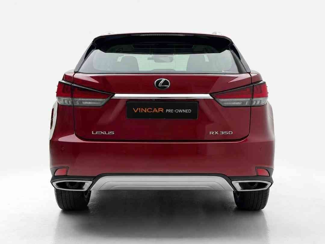 Lexus RX350 3.5 Luxury (A) (Category: Used Cars) located in Singapore. Submitted by vincar_pre-owned (Listing ID 1467490706, Image 3). Description: 1 owner low mileage unit! Spacious and luxurious SUV! Japanese reliability yet premium fittings! Smooth and powerful drivetrain. Contact us today to arrange a viewing for this unit at the V1NCAR pre-owned showroom now! Accessories: Factory fitted interior, auto headlamps, Sunroof, LED DRL. Sales Conta