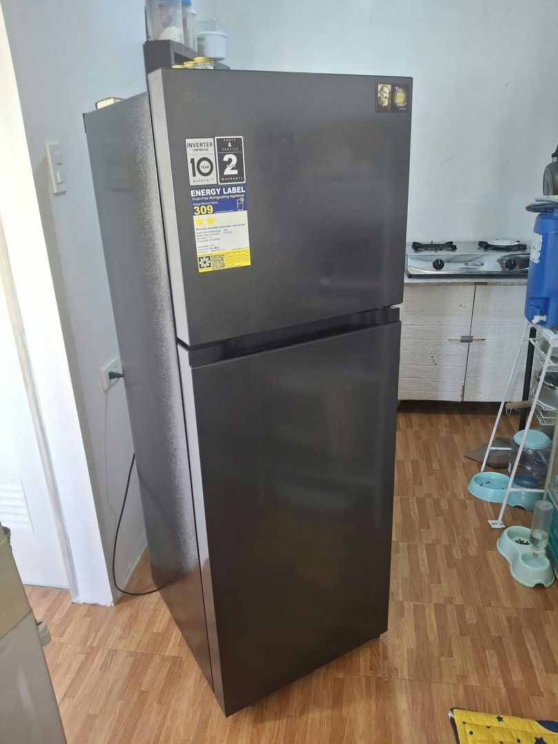 LG | RVT - B093MC (Category: Refrigerators and Freezers) located in Manila. Submitted by zin.tzn (Listing ID 1471005838, Image 3). Description: LG REFRIGERATOR Good as Brand New Only used for 10 months. RFS: Decluttering as we move out. .