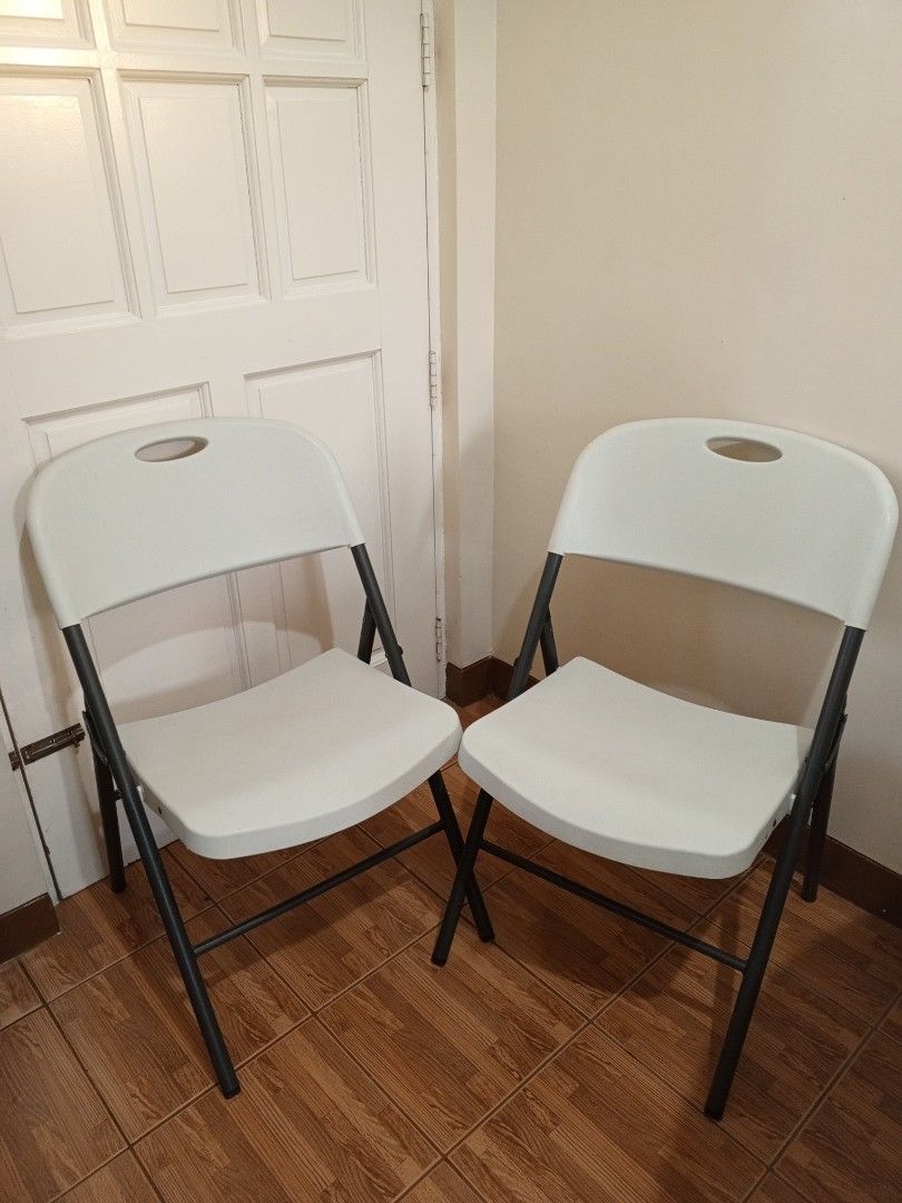 Lifetime Plastic Folding Chairs (Category: Chairs) located in Pateros City. Submitted by yatakitombi (Listing ID 1471022471, Image 2). Description: - Authentic Lifetime folding chairs - Color: White seat/back with dark grey metal frame - Built-in cutout handle for effortless carrying - Folds completely flat for space-saving storage - Sturdy and durable build, ideal for parties, events, or everyday use - Condition: Excellent / Ready for pickup or 
