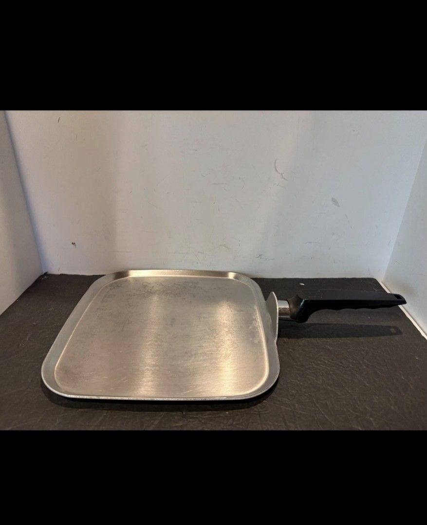 Lifetime Regal Ware Cookware Stainless Steel 11” Griddle Square Flat Grill Pan (Category: Cookware & Accessories) located in Manila. Submitted by nik-makino (Listing ID 1471089351, Image 1). Description: Lifetime Regal Ware Cookware Stainless Steel 11” Griddle Square Flat Grill Pan. No Box.