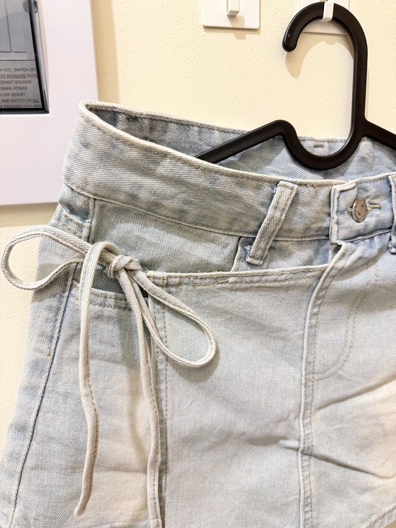Light Vintage Overlap Denim Skort (Category: Skirts) located in Manila. Submitted by xmagic.shopx (Listing ID 1470959987, Image 3). Description: Waistline: 26-27 inches Hips: 32-34 inches Length: 14 inches.