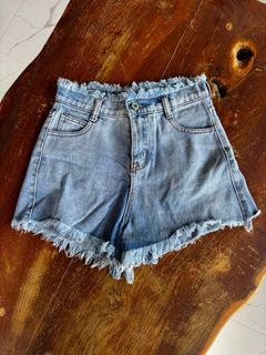 (Category: ) located in . Submitted by chezkagrace_.428 (Listing ID 1471073508, Image 1). Description: .