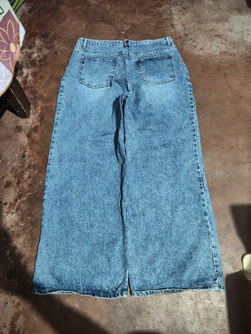Light Washed Denim Baggy Pants (Category: Jeans) located in Caloocan City. Submitted by rylthrft (Listing ID 1470959054, Image 2). Description: 550 + sf dimes(nasa pic na) no issue PM FOR MORE INFO!.