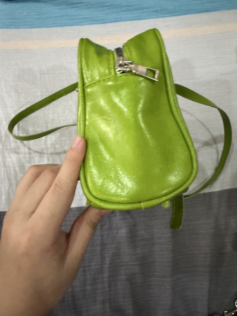 Lime Green Bag (Category: Shoulder Bags) located in Manila. Submitted by mxz18821 (Listing ID 1470982876, Image 3). Description: -Bought for 591 -Straps peeling shown in photo -Zippers all working well -Price is negotiable Buyer will shoulder sf.