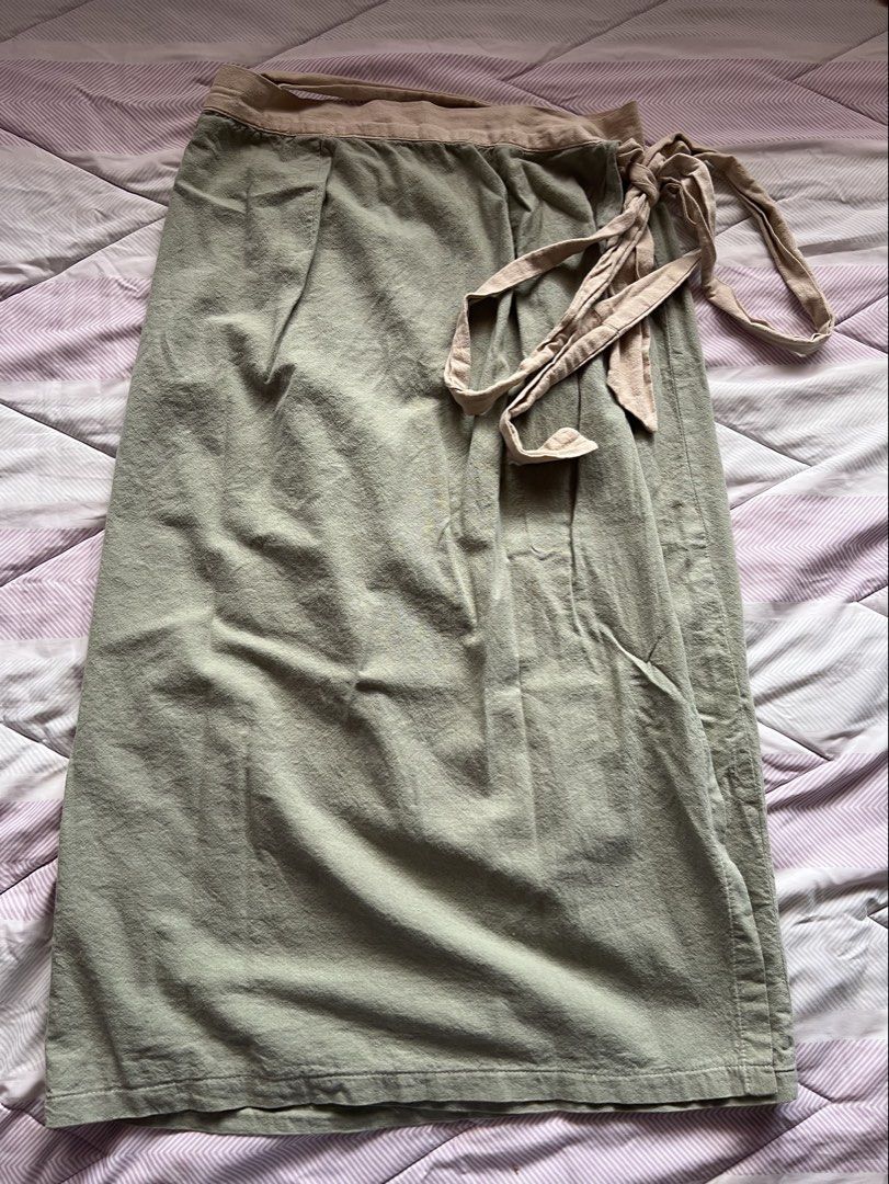 Linen Maxi Wraparound Skirt (Category: Skirts) located in Davao. Submitted by batistegirl (Listing ID 1470956204, Image 1). Description: -fits XS-M -no issues.