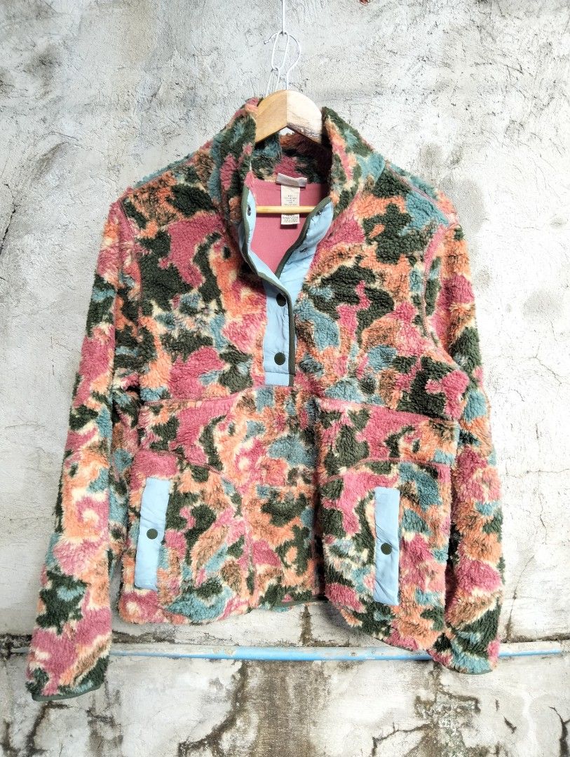 l.l.bean PRINTED SHERPA FLEECE JACKET (Category: Coats, Jackets and Outerwear) located in Malolos. Submitted by rthrift2026 (Listing ID 1471034047, Image 1). Description: Brand: L.L.Bean (Legit with Item ID) • Size on Tag: LG-REG • Condition: Excellent used condition / As is condition. Wala pong kahit anong issue (no stains, holes, or rubs). • Reminder: Need wash lang po.