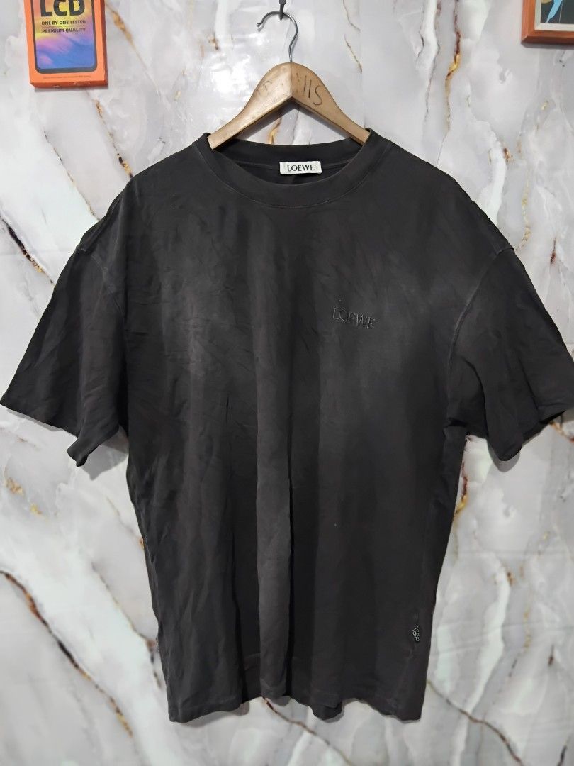 LOEWE BLACK TSHIRT SIZE 2XL - 3XL (Category: Tshirts & Polo Shirts ) located in General Mariano Alvarez. Submitted by adonid (Listing ID 1471022726, Image 1). Description: LOEWE BLACK TSHIRT SIZE 2XL - 3XL SIGN OF USAGE LOC. GMA CAVITE PHP 400.