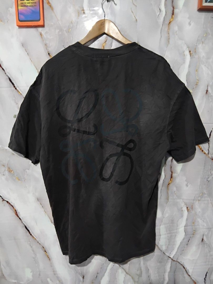 LOEWE BLACK TSHIRT SIZE 2XL - 3XL (Category: Tshirts & Polo Shirts ) located in General Mariano Alvarez. Submitted by adonid (Listing ID 1471022726, Image 2). Description: LOEWE BLACK TSHIRT SIZE 2XL - 3XL SIGN OF USAGE LOC. GMA CAVITE PHP 400.