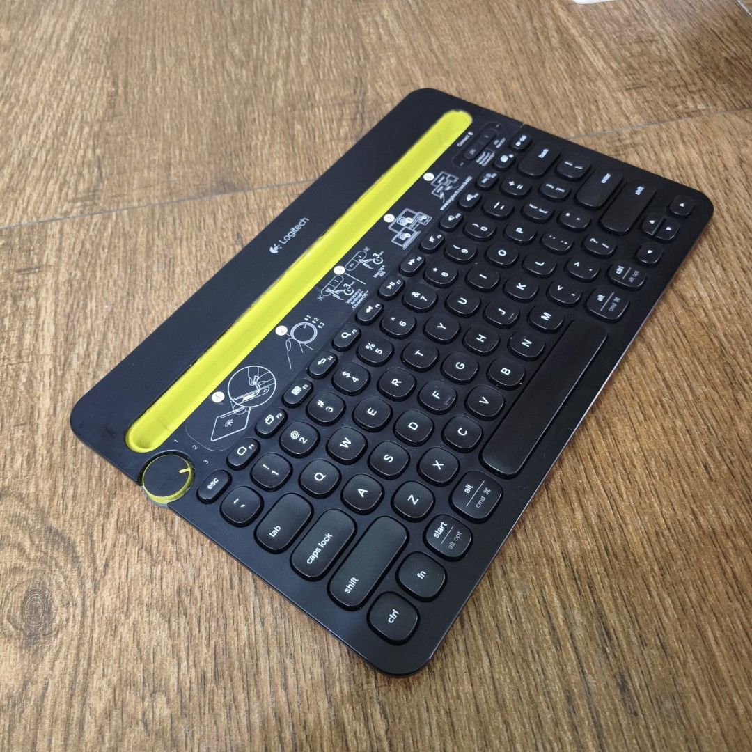 Logitech K480 Multi-Device Bluetooth Keyboard (Category: Computer Keyboard) located in Manila. Submitted by hj_wu01 (Listing ID 1470949843, Image 2). Description: - Logitech K80 Bluetooth Keyboard - RFS: Not being used anymore 📌 Negotiable 📌 Shipping fee should be shouldered by the buyer. 📌 Courier options: Lalamove, Grab, LBC 📌 Meet-up: Robinsons Place Manila 📌 Payment method: GCash, Maya Feel free to message 📨.