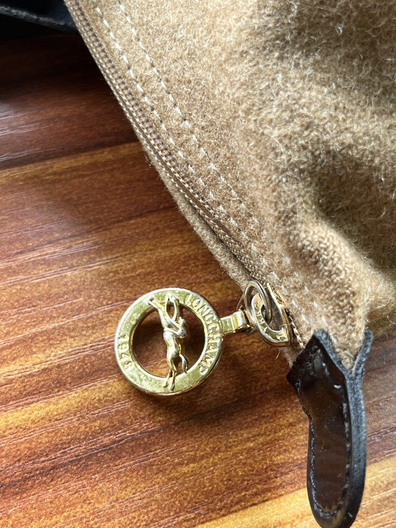 Longchamp tote bag (Category: Shoulder Bags) located in Oroquieta. Submitted by prelovedluxefinds (Listing ID 1471034540, Image 3). Description: medium made in France ykk zip selected ukay source .