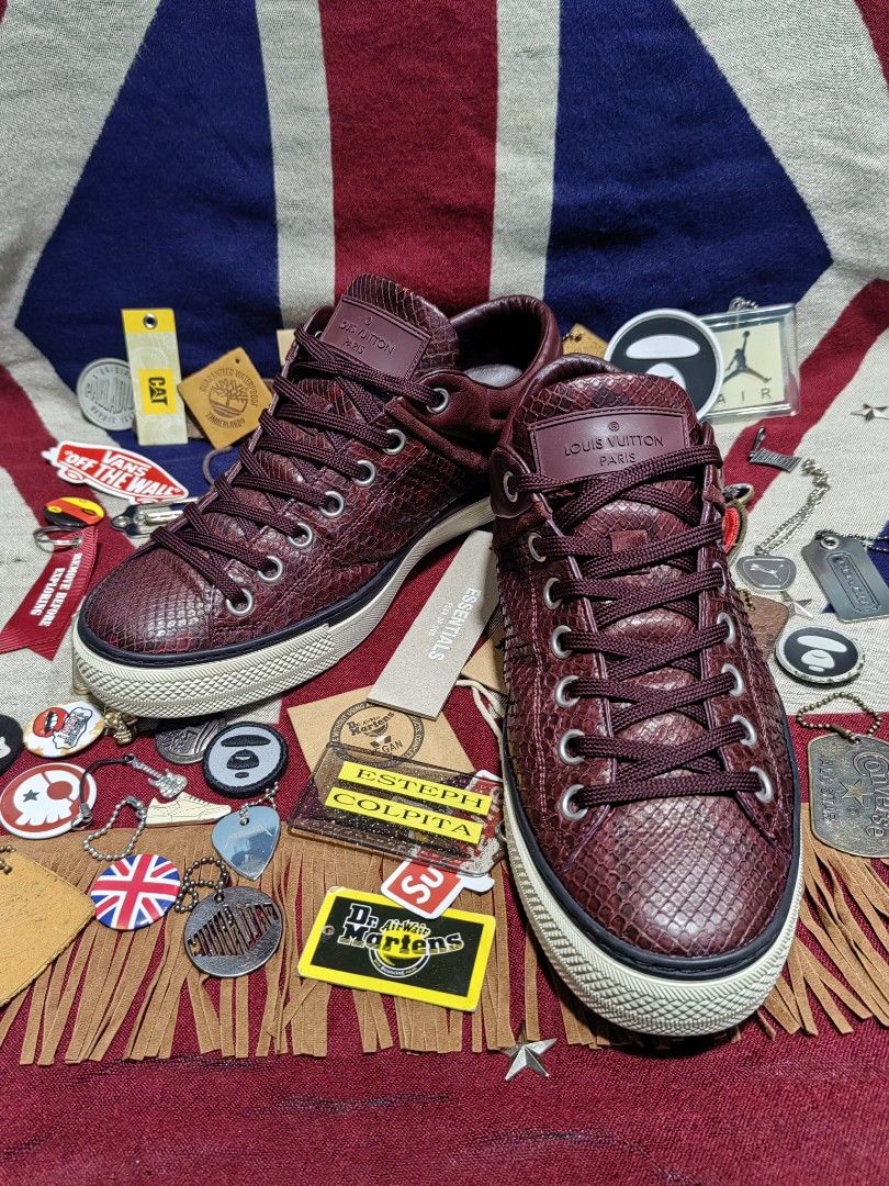 LOUIS VUITTON (Category: Sneakers) located in Baguio. Submitted by curated_luxe_brandeds (Listing ID 1471021979, Image 3). Description: LOUIS VUITTON AUTHENTIC PAIR US 7 MENS EUR 40 SEE PICS FOR DETAILS LIKE NEW CONDITION COLOR MAY VARY DUE TO LIGHTING MOP BDO /GCASH NO COD /COP PHYSICAL STORE :STALL 324A THIRD FLOOR SKYWORLD SESSION ROAD BAGUIO CITY FB PAGE /CAROUSELL : curated_luxe_brandeds FACEBOOK SELLING ACCOUNT : Esteph Colpita SA.