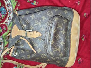(Category: ) located in . Submitted by shoptokyothrift (Listing ID 1471047401, Image 1). Description: .