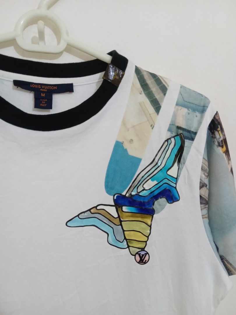Louis vuitton ss19 runway tee (Category: Shirts) located in Akbar. Submitted by bethlehema07352 (Listing ID 1471057524, Image 3). Description: .
