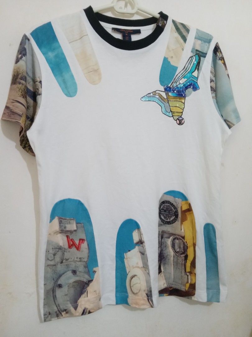 Louis vuitton ss19 runway tee (Category: Shirts) located in Akbar. Submitted by bethlehema07352 (Listing ID 1471057524, Image 2). Description: .
