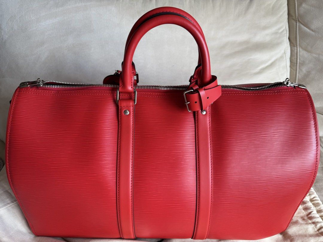 Louis Vuitton Supreme keepall bag (Category: Luxury Bags & Wallets) located in Manila. Submitted by shoppers780 (Listing ID 1470988874, Image 2). Description: Authentic Louis Vuitton Supreme Keepall bag Complete inclusions.