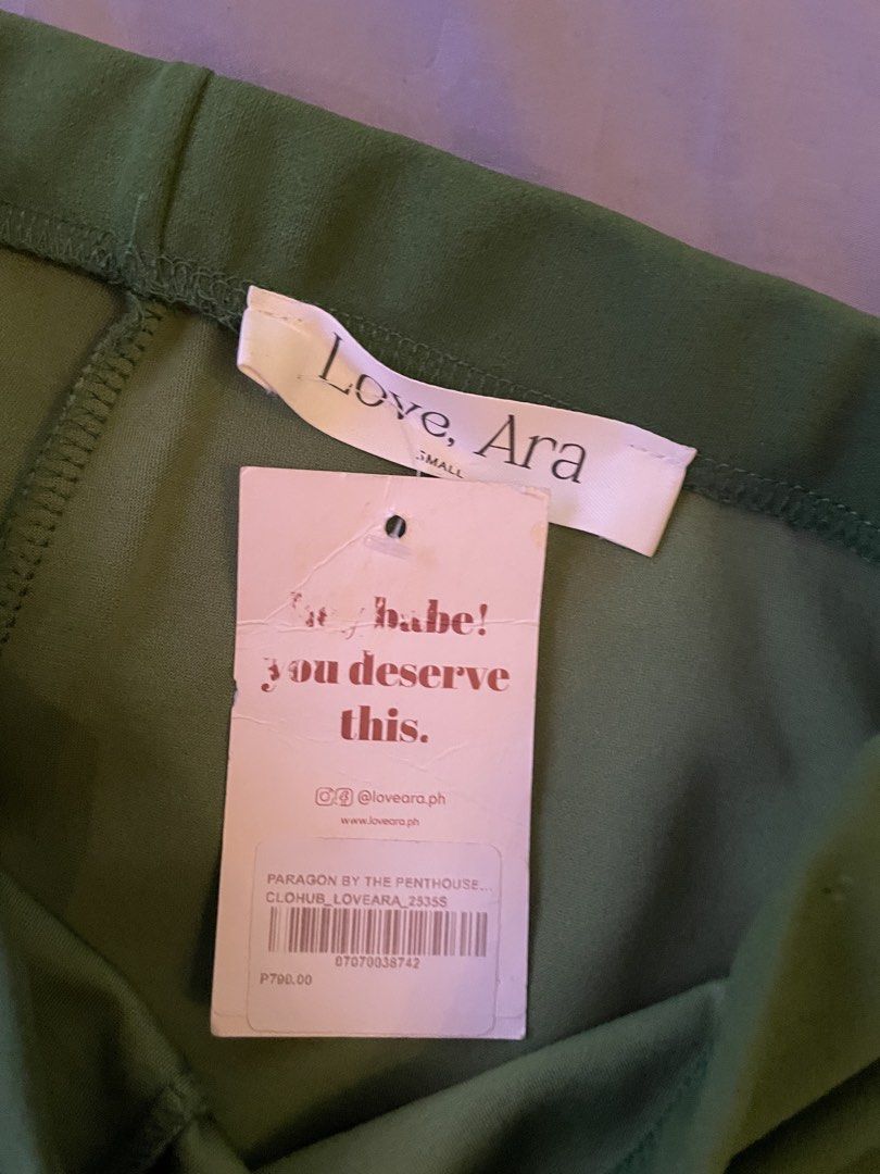 Love, Ara Green Flare Pants Size Small (Category: Jeans) located in Manila. Submitted by azishops (Listing ID 1471021561, Image 2). Description: - Brand: Love, Ara - Item: Flare pants - Color: Green - Size: Small - Fit: Fitted waist with wide flared legs - Condition: Brand new with tags (BNWT), never worn.