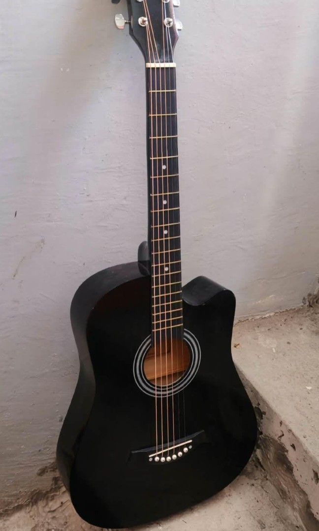 Low Action Acoustic Guitar (Category: Musical Instruments) located in Valenzuela. Submitted by justgorjas (Listing ID 1470967739, Image 1). Description: Makinis pa po!!! Low Action may trusrod Loc: Malanday Valenzuela City check sf thru lalamove muna po before messaging me.
