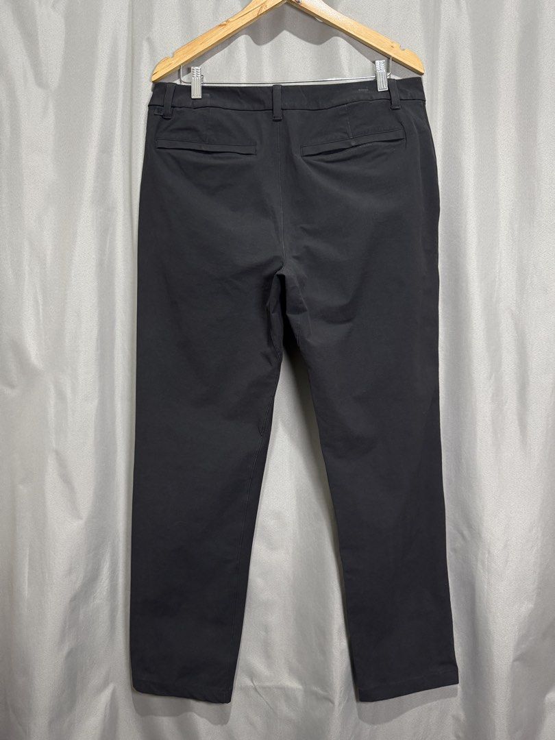 Lululemon ABC Classic Fit Black Pants (Category: Chinos) located in Meycauayan. Submitted by itstimothrifts (Listing ID 1471003145, Image 2). Description: Lululemon ABC Classic Fit Black Pants Excellent Condition Minimal Signs of use on waist Actual Width 36 Length 41.5 Leg Opening 7.5 Front Rise 14.