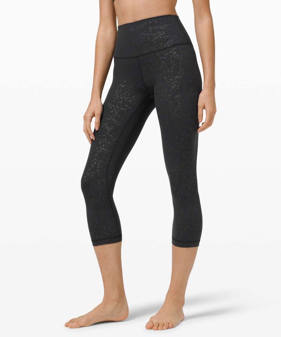 LULULEMON ALIGN CROP 21" (Category: Activewear) located in San Pedro. Submitted by cyanide.slug.cat (Listing ID 1471017878, Image 2). Description: dot 6 medium 26-34" waist 31" length.