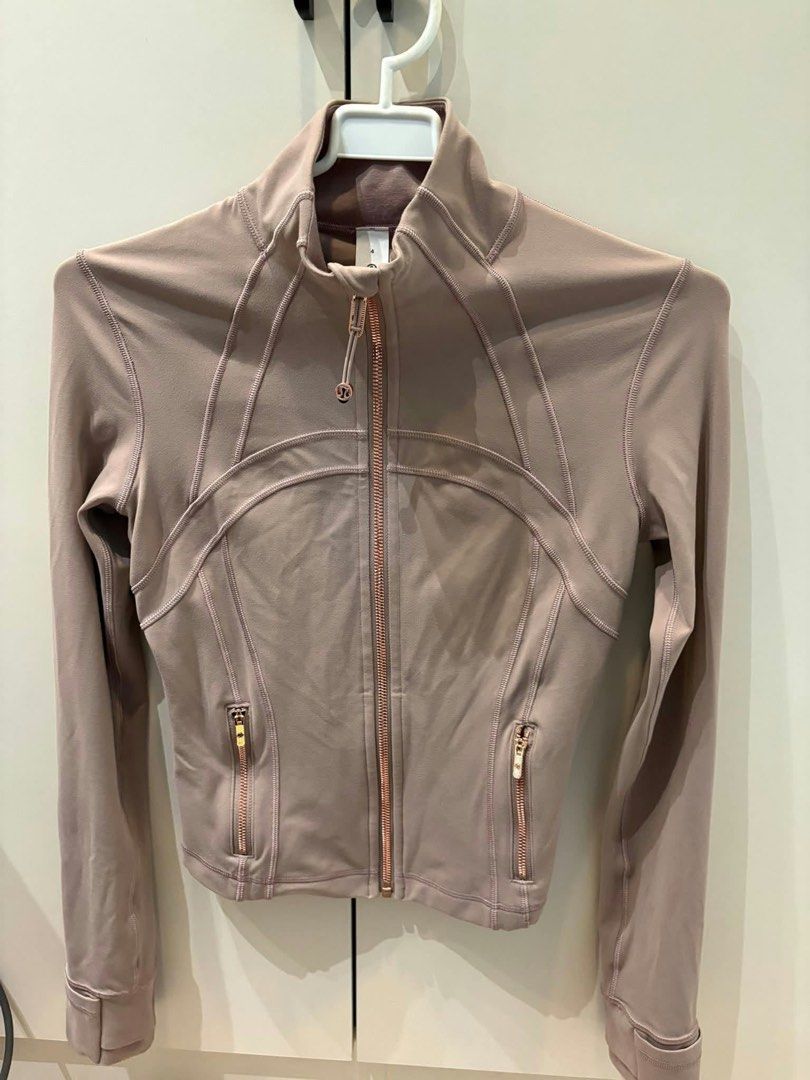 lululemon define jacket rosegold (Category: Activewear) located in Dumaguete. Submitted by chaldsma (Listing ID 1471054104, Image 1). Description: size 4 original never been used.