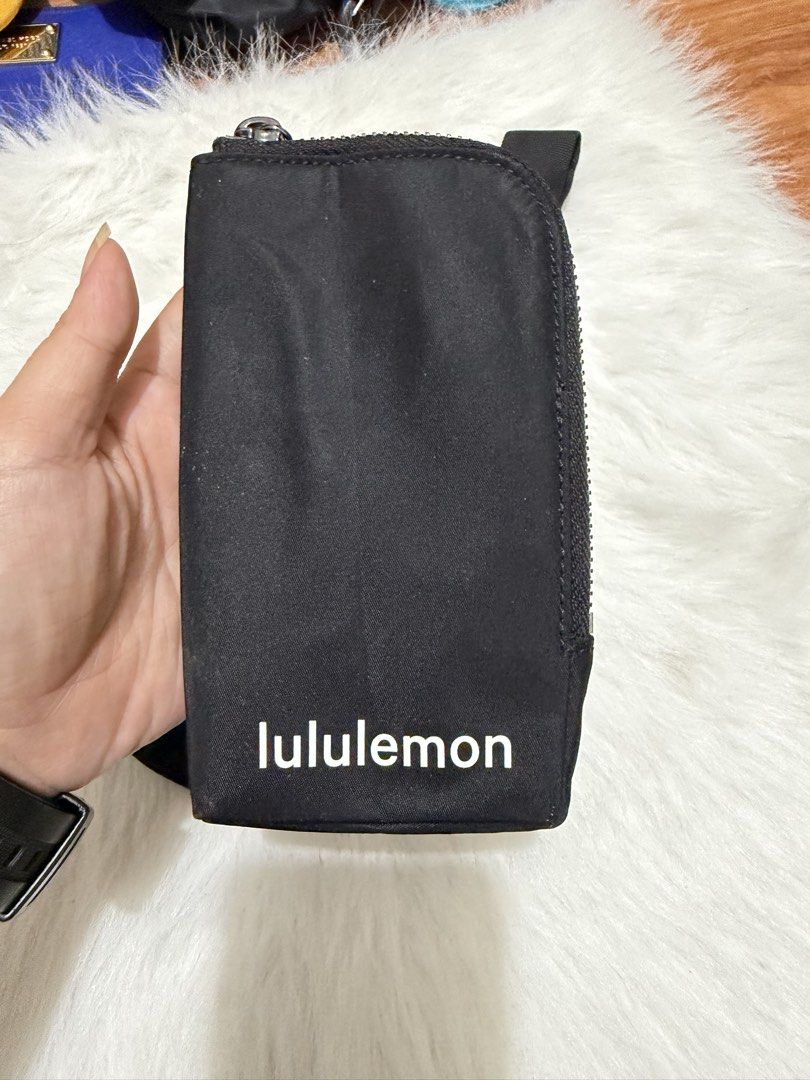 lululemon Dual Pouch Wristlet (Category: Wallets & Card holders) located in Quezon City. Submitted by mariamaharba7798 (Listing ID 1471087962, Image 3). Description: Dual Pouch Wristlet authentic .