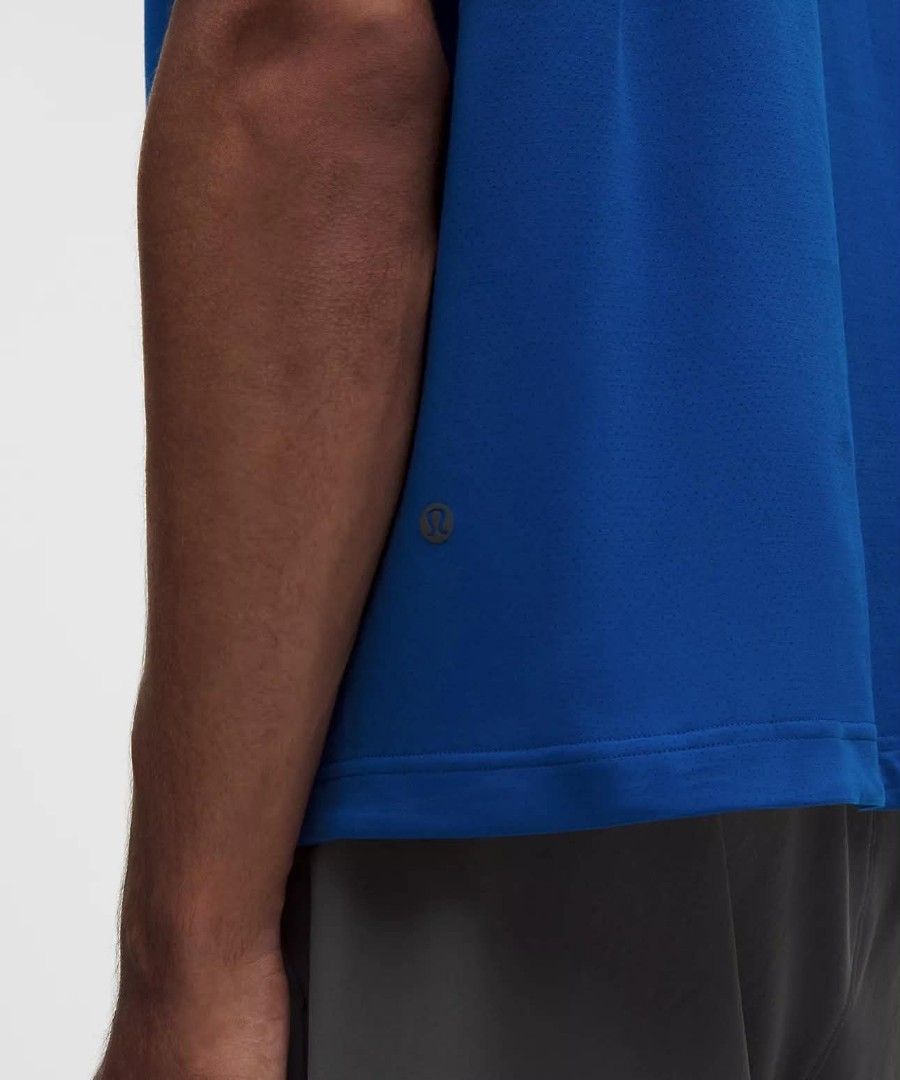 LULULEMON EASYSET TRAINING SHORT SHORT SLEEVE SHIRT (Category: Tshirts & Polo Shirts ) located in Santa Rosa. Submitted by alejon007 (Listing ID 1471036878, Image 3). Description: LULULEMON EASYSET TRAINING SHORT SHORT SLEEVE SHIRT 100% Legit Excellent condition Cut care tag only No major issues Size fit large 26. 5 x 22 PRIC 8⃣8⃣0⃣ PM.