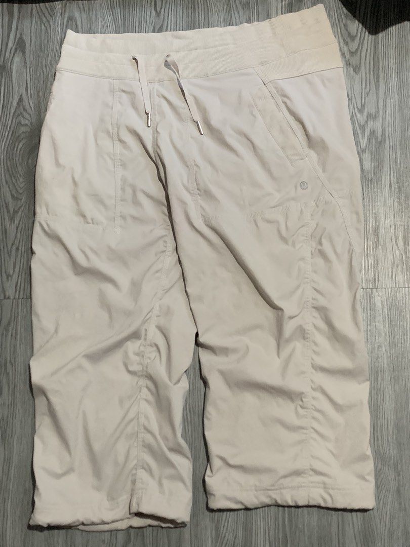 Lululemon Studio Crop *Liner (Category: Activewear) located in Los Banos. Submitted by darlingg01 (Listing ID 1471030467, Image 3). Description: Dot 8.