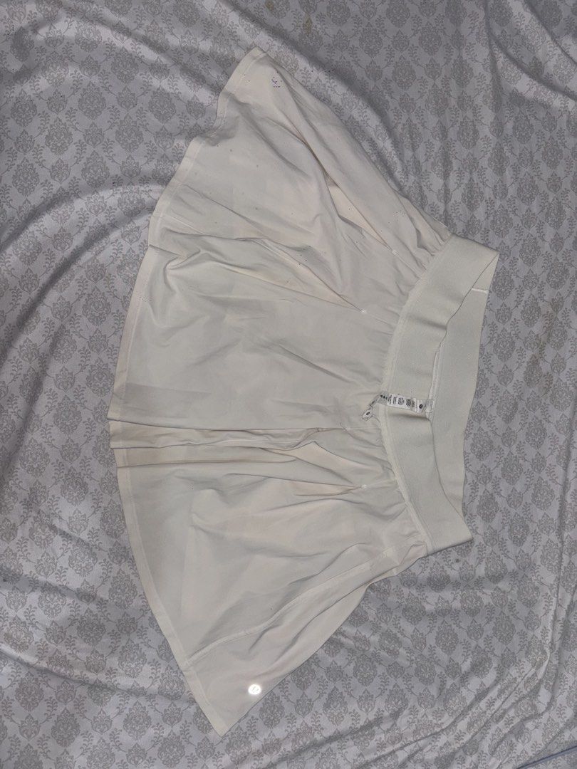 Lululemon Tennis Skirt (Category: Activewear) located in Manila. Submitted by _pilosofia (Listing ID 1470937527, Image 1). Description: .