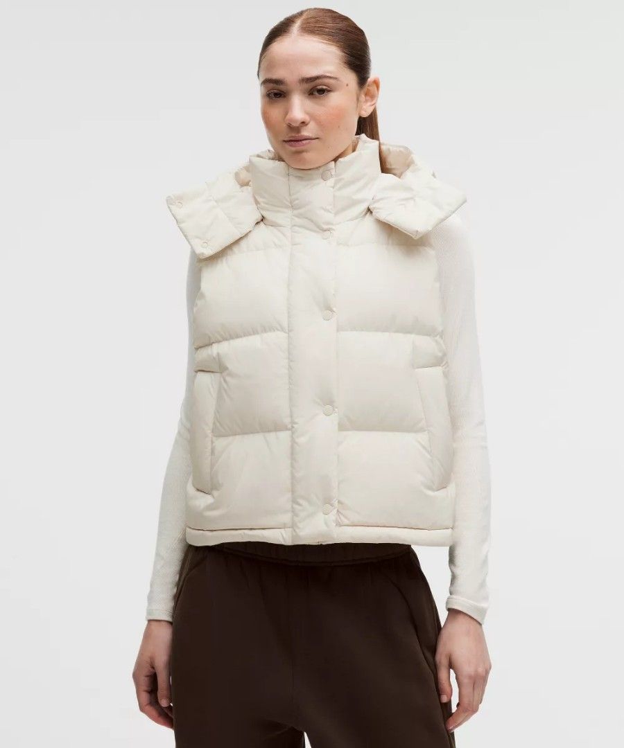 Lululemon Wunder Puff Cropped Vest Updated Fit (Category: Coats, Jackets and Outerwear) located in Legazpi City. Submitted by jaycie.thrift23 (Listing ID 1471044366, Image 2). Description: Lululemon Wunder Puff Cropped Vest Updated Fit 18k brand new price detachable hood size 6 on tag 5999 negotiable 21W 21L.