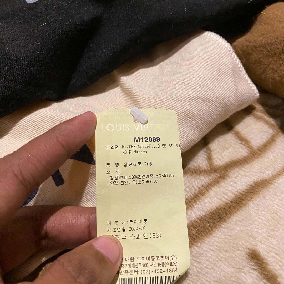Luxury's DustBags (Category: Luxury Apparel) located in Manila. Submitted by bidgeyow20688 (Listing ID 1471094600, Image 3). Description: excellent condition lahat bukod sa coach may minimal stain at fendi may minimal mot hole parañaque loc jnt or lalamove.