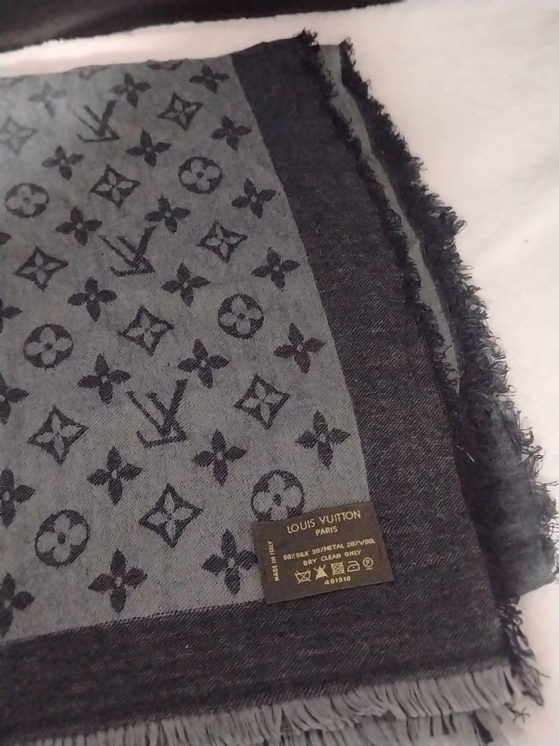 Lv scarfs (Category: Luxury Accessories) located in Baguio. Submitted by li_aaan (Listing ID 1471012572, Image 2). Description: Items are in excellent condition.