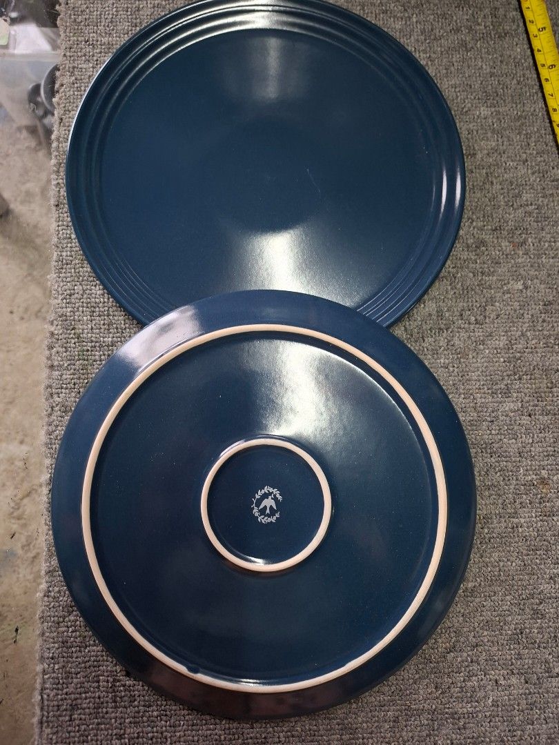 Mainstays chaira round stoneware dinner plate (Category: Other Kitchenware & Tableware) located in Quezon City. Submitted by sabadojuliet25680 (Listing ID 1470978357, Image 2). Description: navy blue dinner plate all good no chips 2pcs available.