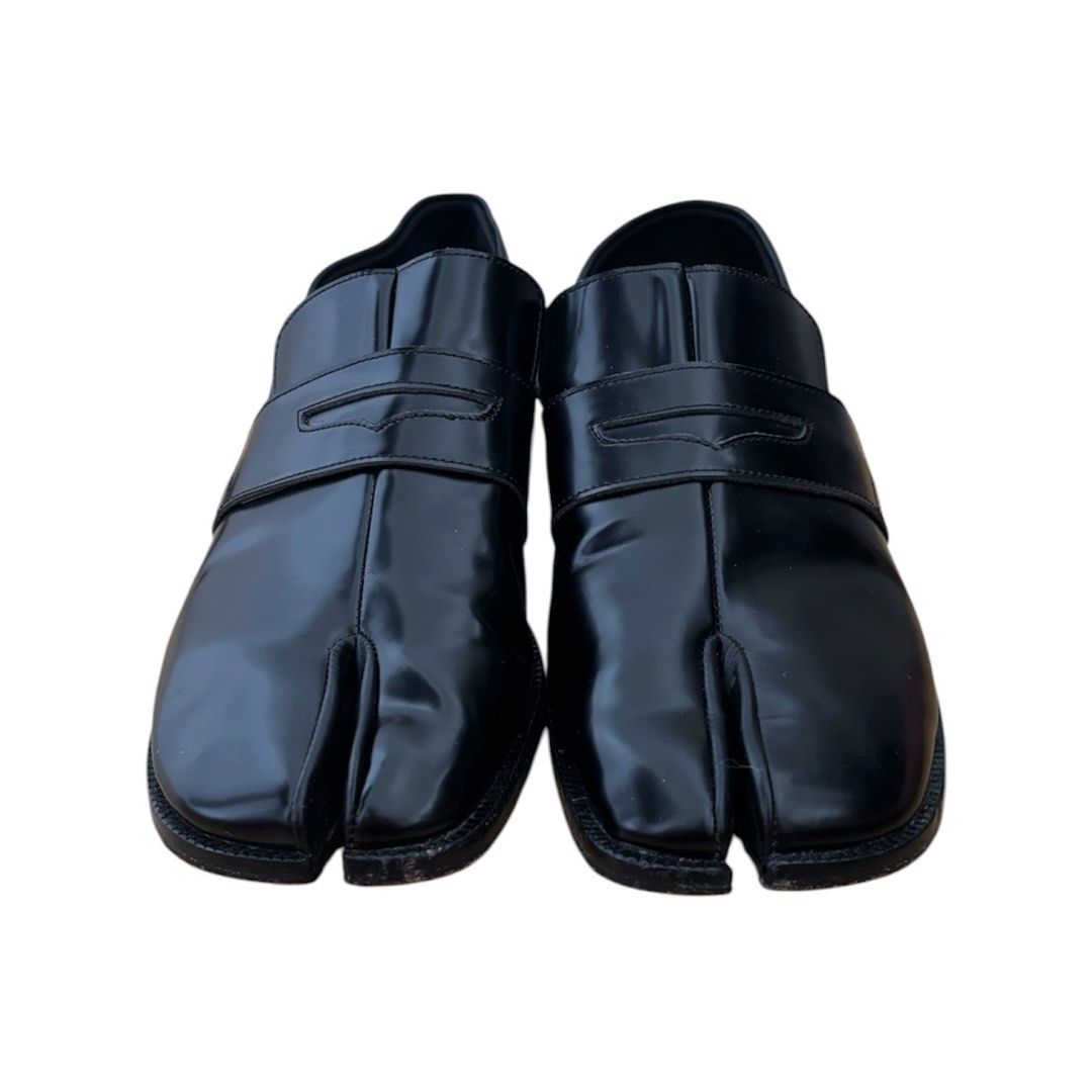 Maison Margiela Slip on Tabi Loafers (Category: Sneakers & Footwear) located in Mandaluyong City. Submitted by iceicethrift (Listing ID 1470975941, Image 2). Description: Fits 8.5 can send more pics upon request meetups: Shangrila.